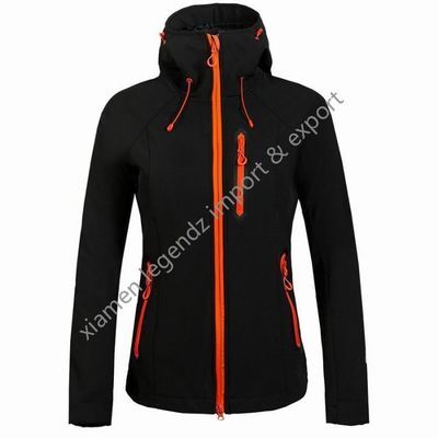 Λειτουργικό αδιάβροχο Softshell Outerwear χειμερινών γυναικών σακακιών υπαίθριο αναπνεύσιμο