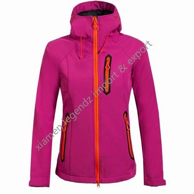 Λειτουργικό αδιάβροχο Softshell Outerwear χειμερινών γυναικών σακακιών υπαίθριο αναπνεύσιμο