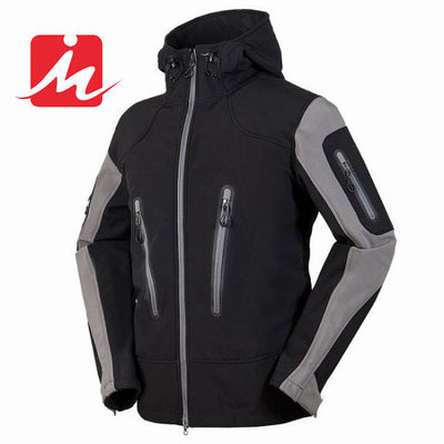 Υπαίθρια αδιάβροχα άτομα σακακιών Softshell βουνών που τα χειμερινά σακάκια